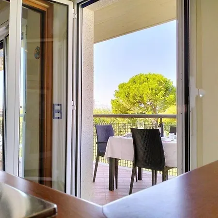 Moderne Ferienwohnung In Cologna Spiaggia Mit Terrasse * L'Annunziata
