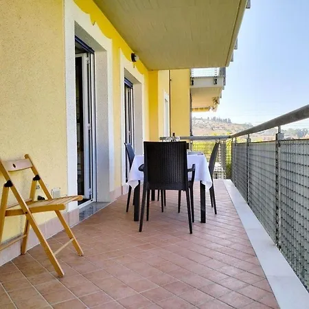 Moderne Ferienwohnung In Cologna Spiaggia Mit Terrasse